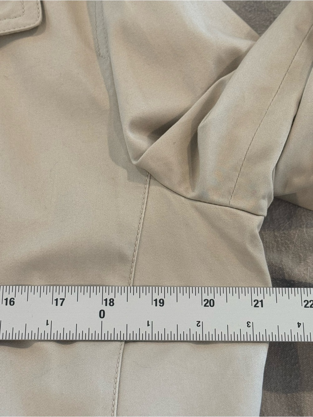COACH Single Breasted Short Trench Coat Bone L Pink Lining Small Stain See Pic - Picture 8 of 10